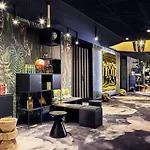 诺沃特玛娜瓦雷克雷吉安酒店 4* 科累堑