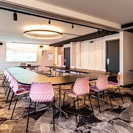 Otel Novotel Marne La Vallee