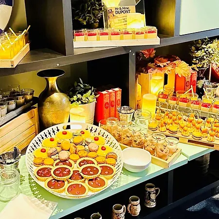 诺沃特玛娜瓦雷克雷吉安酒店 酒店 科累堑